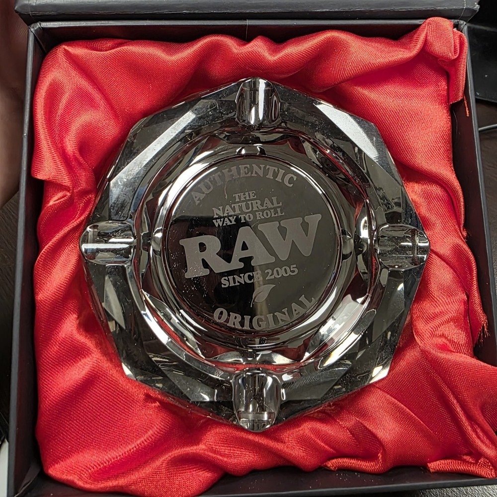 Raw Trays - Raw Glass Ashtray Darkside P2